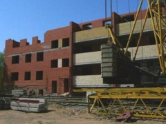 Строительство дома №1 на улице 5-я Линия, май 2011