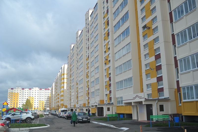 В Омской области купят еще 35 квартир для детей-сирот