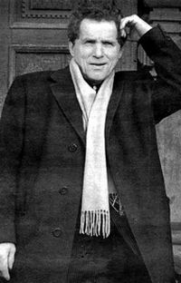 Он же памятник!..