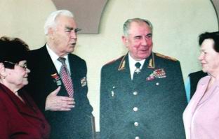 Я звоню тебе поздравить с Днем Победы