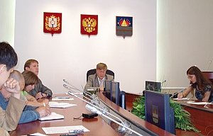 Проектов-то у нас много. У нас денег нет