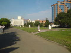 Есть и "добровольцы", и ответчики