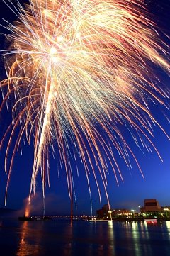 салют в Омске