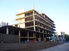 Строительство бизнес-центра на углу Гагарина-Либкнехта