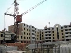 Строящийся дом в микрорайоне "Ясная поляна"