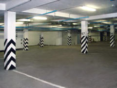 Парковка в жилом комплексе "Ласточкино" в Омске