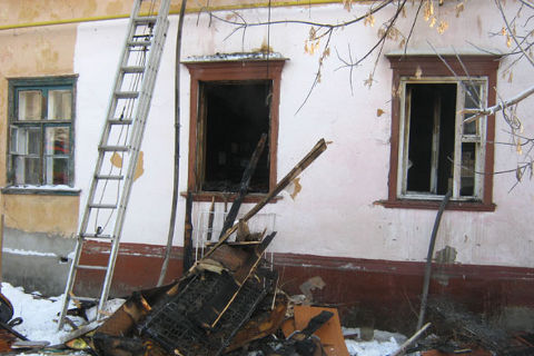 Пожар в переулке Комбинатский Пожар в переулке Комбинатский