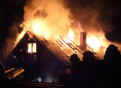 Пожар в бане на Енисейской в Омске