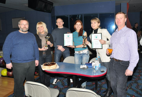 Команда медиагруппы "Премьер". Турнир по боулингу среди риэлторов Команда медиагруппы "Премьер". Турнир по боулингу среди риэлторов