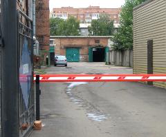 Шлагбаум в Омске