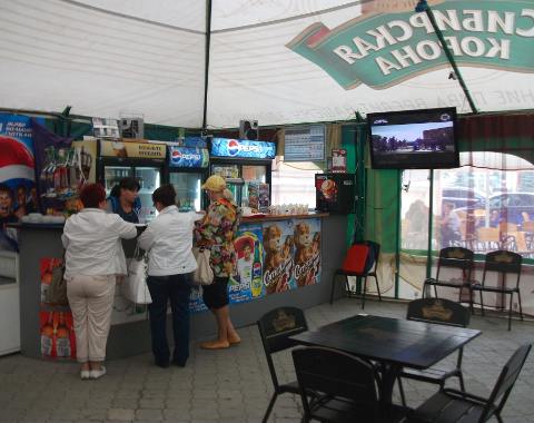 Сотрудники огранизаций по защите прав потребителей