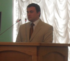 Денис Голушков