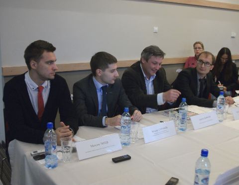 Круглый стол "Инвестиции в эпоху кризиса: в поисках стабильности"