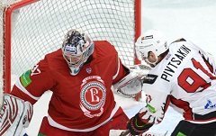 Омский "Авангард" победил чеховский "Витязь"