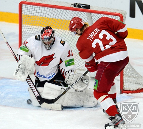 Омский "Авангард" победил чеховский "Витязь" Омский "Авангард" победил чеховский "Витязь"