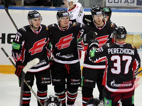 Омский "Авангард" победил екатеринбургский "Автомобилист"