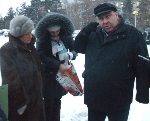 Сергей Плотников с дольщиками