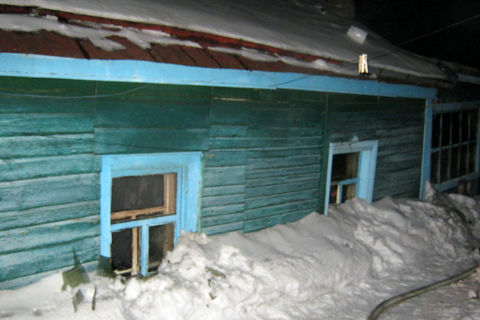 Пожар в Калачинске в частном доме по улице Школьная Пожар в Калачинске в частном доме по улице Школьная