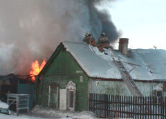 Пожар в доме по улице 4-я Линия в Омске