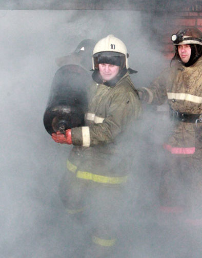 Пожар в доме по улице 4-я Линия в Омске