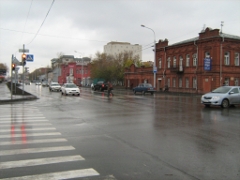 На "зебре" полицейский насмерть сбил женщину 