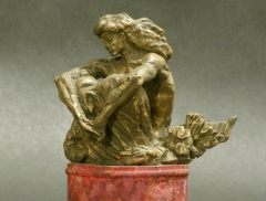 Скульптура "Демон" по мотивам картины Врубеля