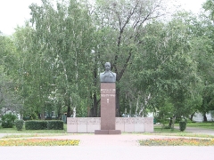 Памятник Дмитрию Карбышеву