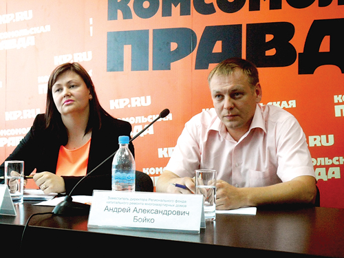 заместитель директора Андрей Бойко и начальник юридического отдела Анна Лукашова